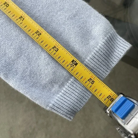 Iris Singer Sweater Womens L Blue Cashmere Pullover Soft Minimalist Office Luxe - Picture 9 of 9